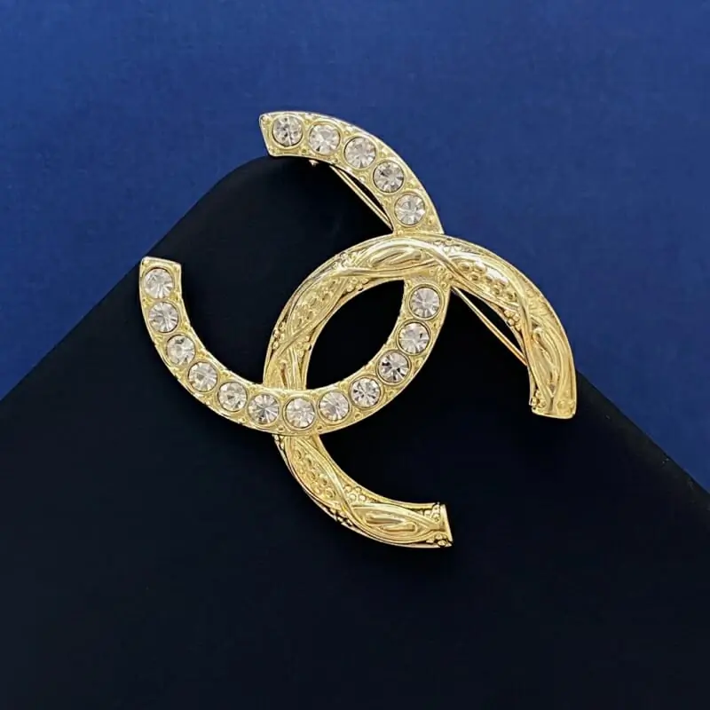 chanel brooches pour femme s_123bb111